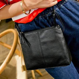 Simple Style Solid Colour and PU Leather Design Crossbody For Women - Black